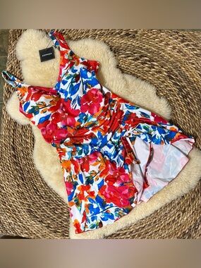 AIDONGER Vibrant Floral One-Piece Swimsuit - Red, Blue & Orange